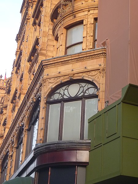 File:Exterior windows of Harrods, Brompton Road, London.jpg