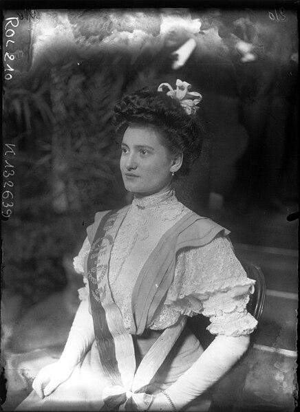 File:Fernande Morin 1908.jpg