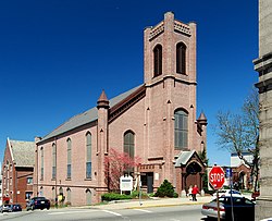 Unua Baptist Church Fall River.jpg