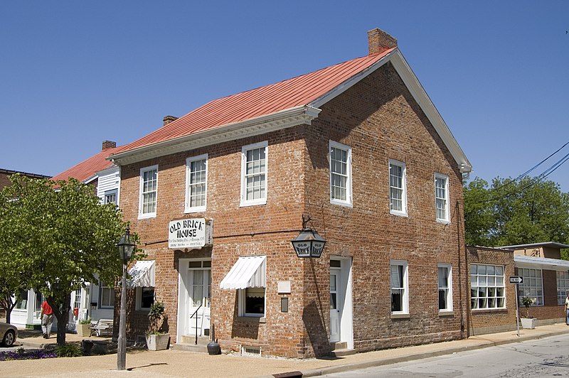 File:First Brick House W of Mississippi River--Ste Genevieve MO.jpg