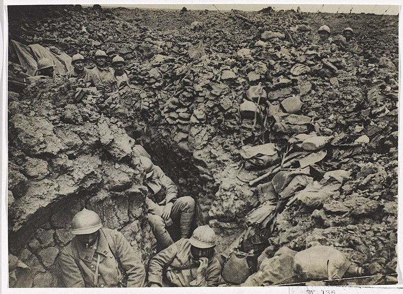 File:French soldiers of the 87th Regiment shelter in their trenches at Hill 304 at Verdun.jpg