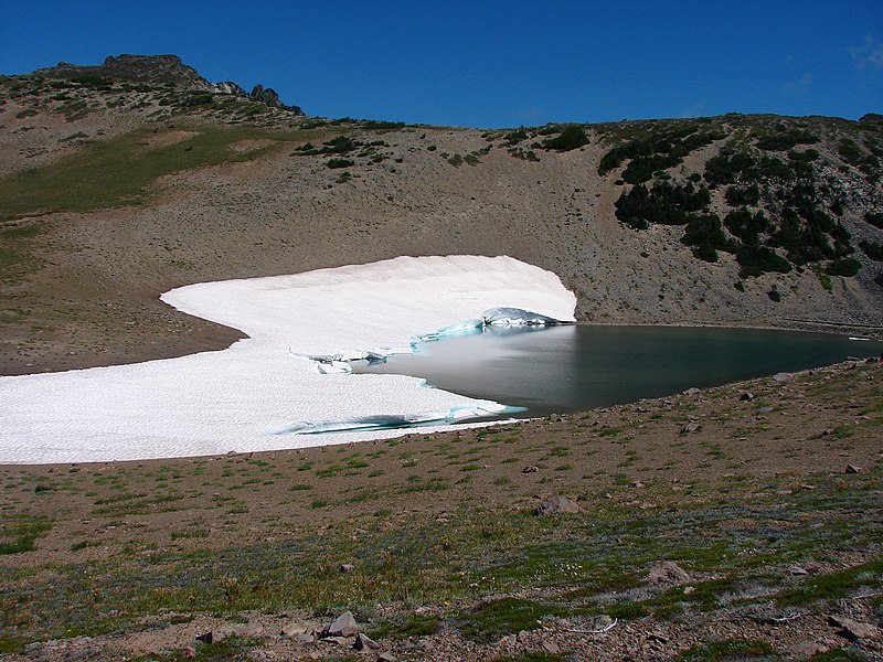 File:Frozen Lake (1d69dc2c6f494fdd9d82f6abc8410227).JPG