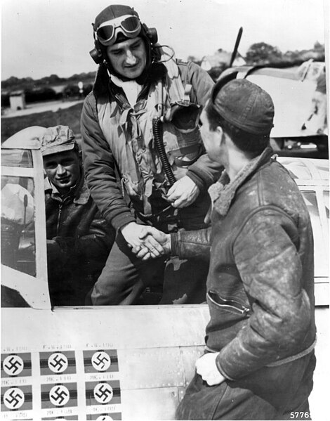 Gabreski and S/Sgt. Ralph Safford, his crew chief. The assistant crew chief Felix Schacki is in the background.