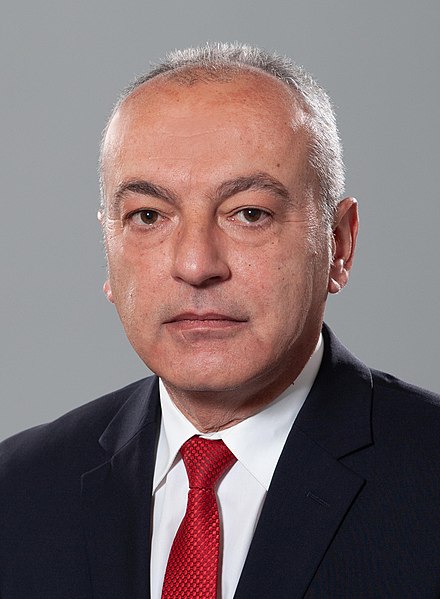 File:Galab Donev full portrait, 2021 (cropped).jpg