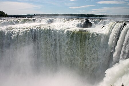 Fail:Garganta_del_Diablo_or_Devil_Throat_Iguazu_Falls_Argentina_Luca_Galuzzi_2005.JPG