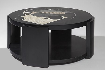 Table basse en laque,1931[75]