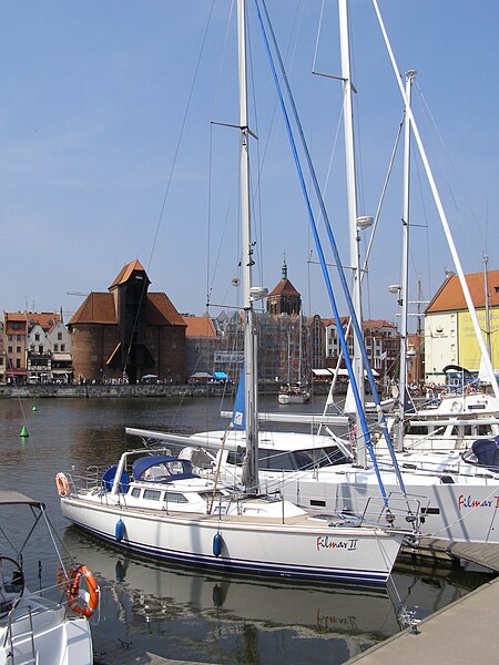 File:Gdansk marina 2.jpg