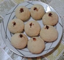 غريبة القصب الليبية 220px-Ghribia_%28algerian_cookie%29