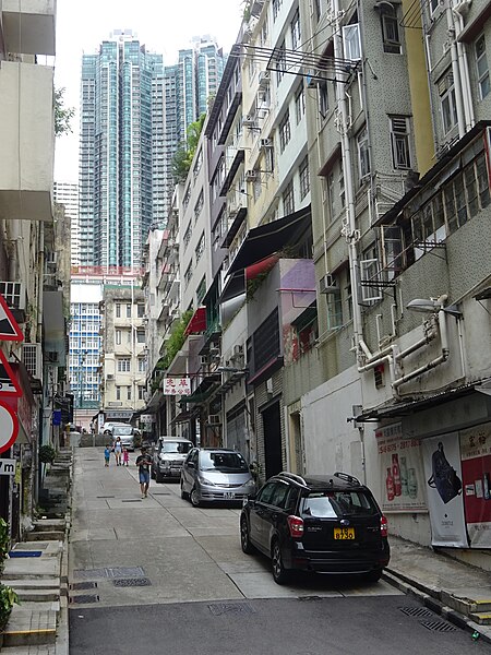 File:HK Sheung Wan 荷李活道 Hollywood Road Sai Street view 80 Robinson Road Aug 2016 DSC.jpg