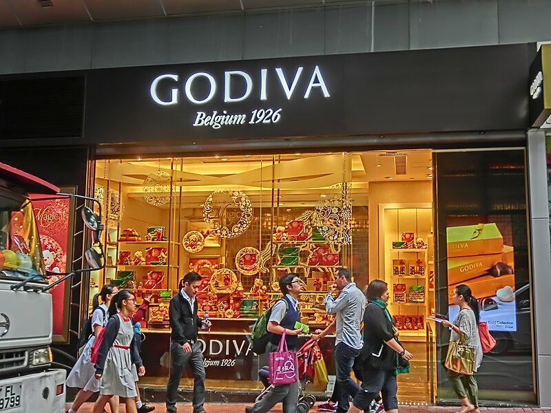 File:HK Wan Chai 灣仔 Tai Yuen Street 太原街 GODIVA Belgium 1926 shop MLC Tower 248 Queen's Road East visitors Nov-2013.JPG