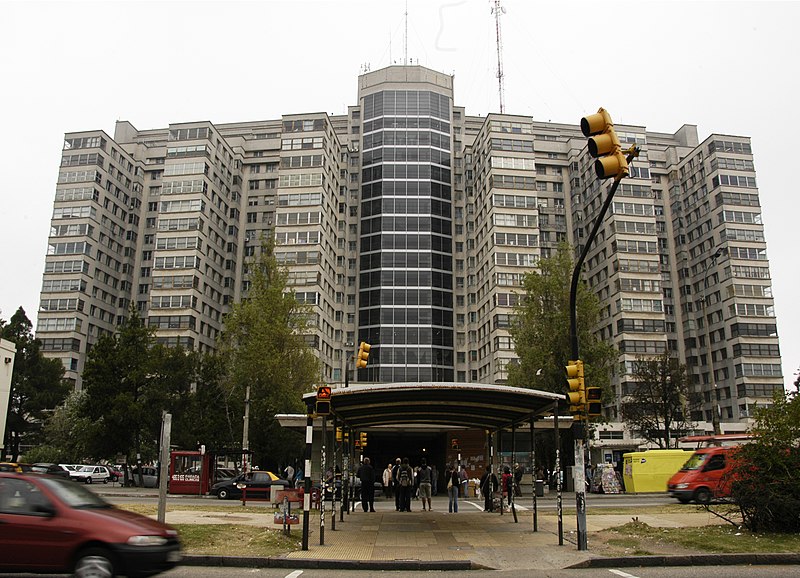 File:Hospital de Clinicas - panoramio.jpg