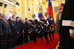 Soldiers carrying the flag of Russia and flag of president of Russia. Inauguration of Dmitry Medvedev, 7 May 2008-1.jpg