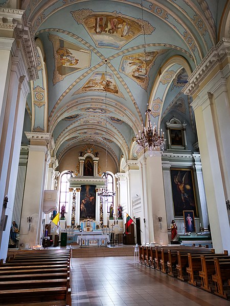 File:Interior of Birzai catholic church.jpg