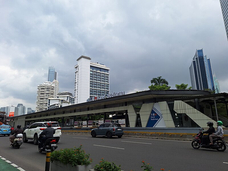 File:Karet Transjakarta BRT Station after revitalization, February 2024.jpg