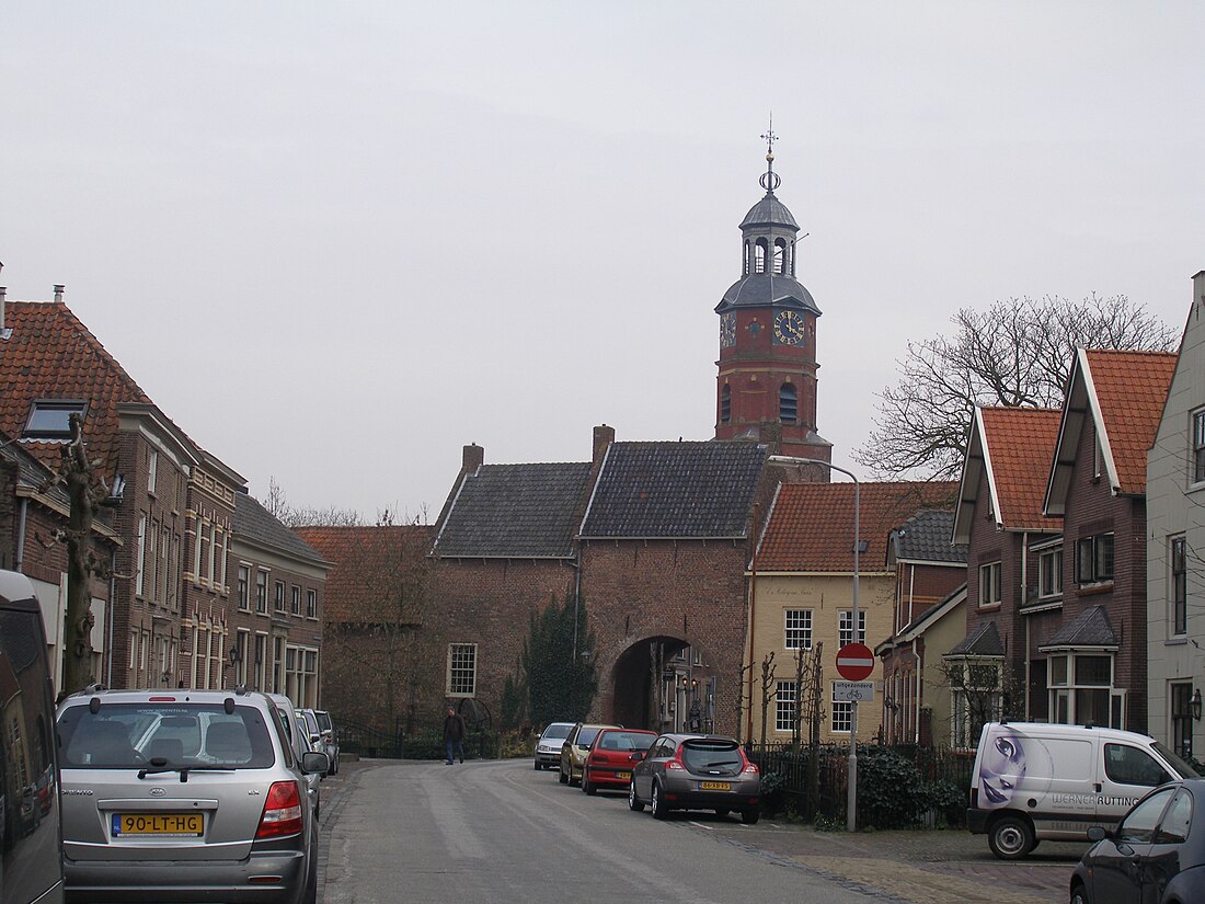 File:Kerk van Buren.jpg