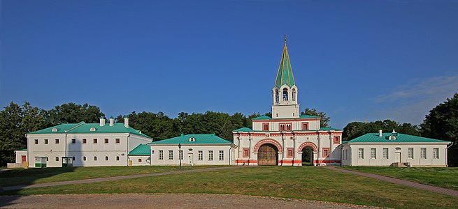 Kolomenskoe Museum reserve, Moscow: The Front Gate and the Colonel's Palace