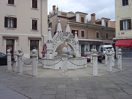 Koper fountain