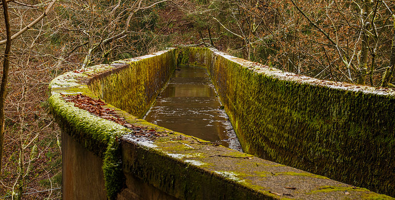 File:Krenkeltal Rothaarsteig in Sauerland, Aquedukt 03.jpg