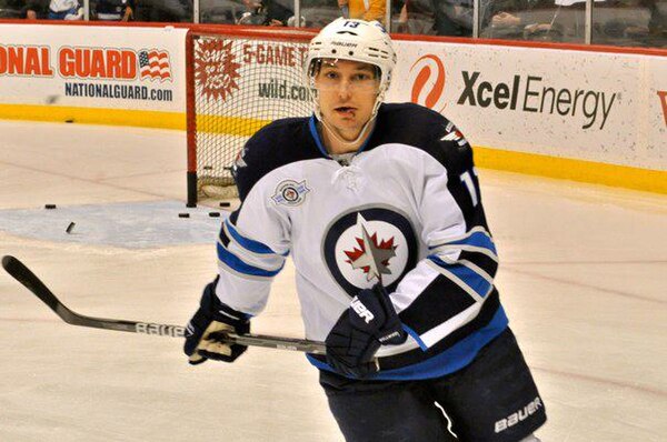 Wellwood with the Winnipeg Jets in 2012