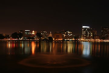 File:Lakemerrit02192006.JPG