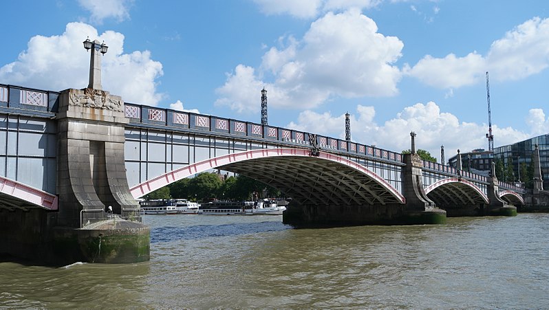 File:Lambeth Bridge from the Thames.jpg