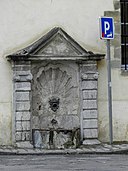 Laval (53) Place Saint-Tugal Fontaine.JPG