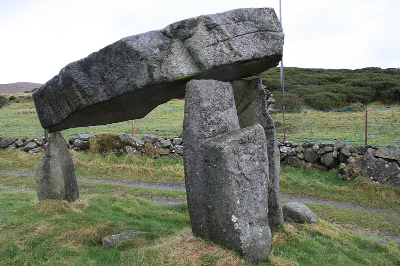 File:Legananny Dolmen (16), December 2009.JPG