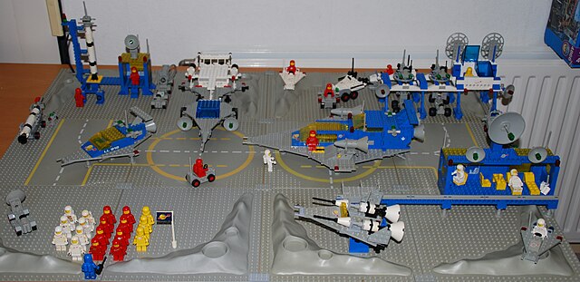 1980s lego spaceship