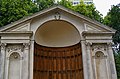 London - Hyde Park - View North on Queen Anne's Alcove 1702 Sir Christopher Wren.jpg
