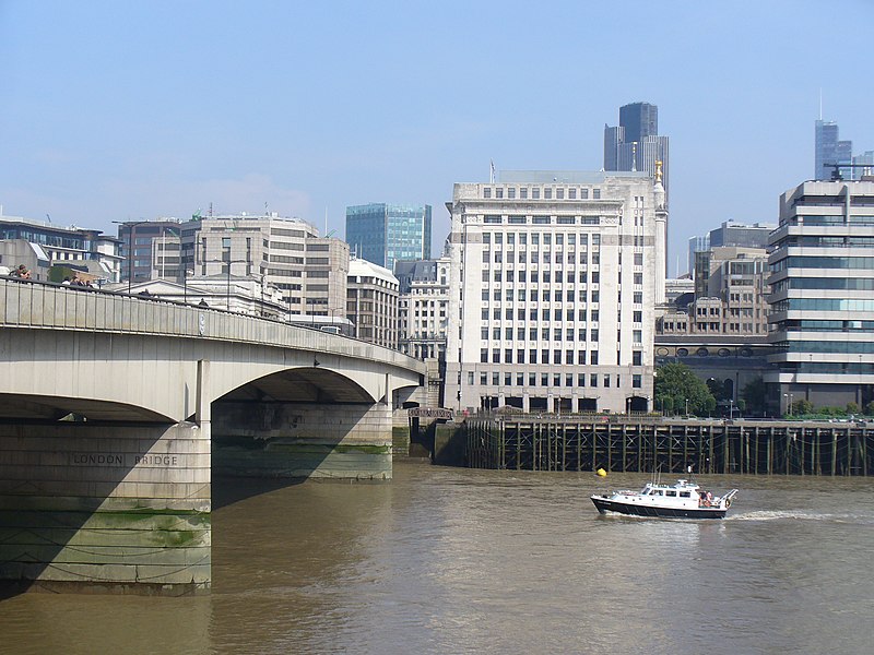 File:London Bridge - geograph.org.uk - 2583601.jpg