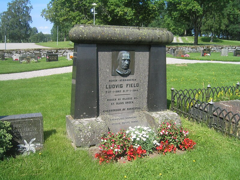 File:Ludvig Fields grav.JPG