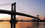 Manhattan Köprüsü Gün Doğumu küçük.jpg