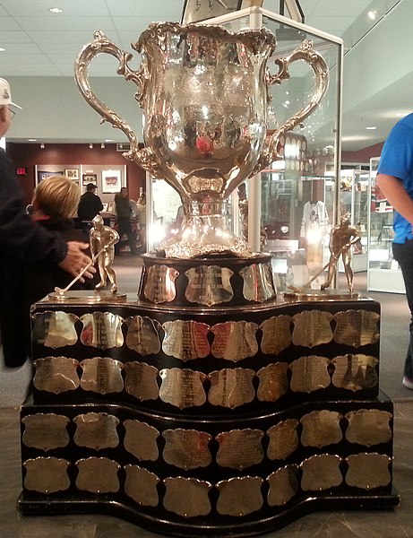 Photo of the Memorial Cup at the Oshawa Sports Hall of Fame in 2015