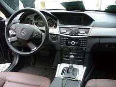 Mercedes-Benz W212 E 220 CDI Avantgarde 7-G-Tronic Obsidianschwarz Interieur.JPG