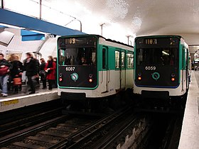 2 vagonaroj MP 59 sur linio 11 en Châtelet