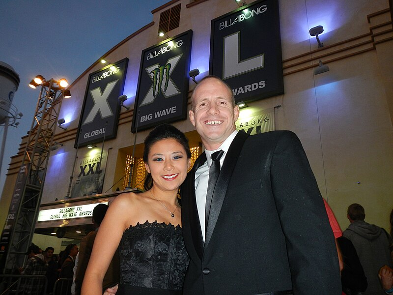 File:Minnie Vuong & Jeff Rowley 2012.jpg