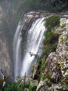 Uma das vistas extraordinárias do parque nacional: Minyon Falls