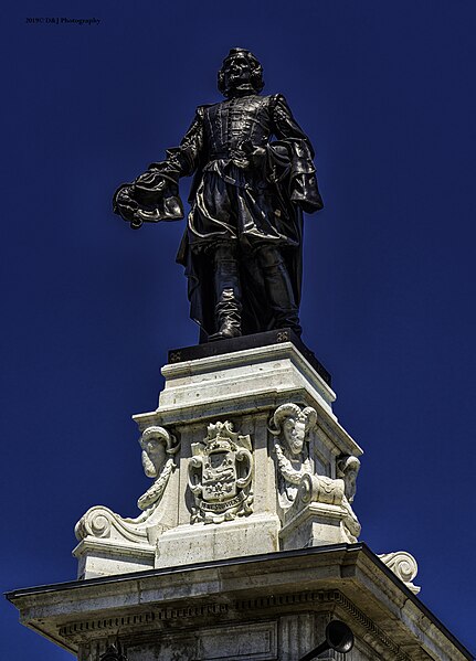 File:Monument de Samuel-De Champlain (48318942516).jpg