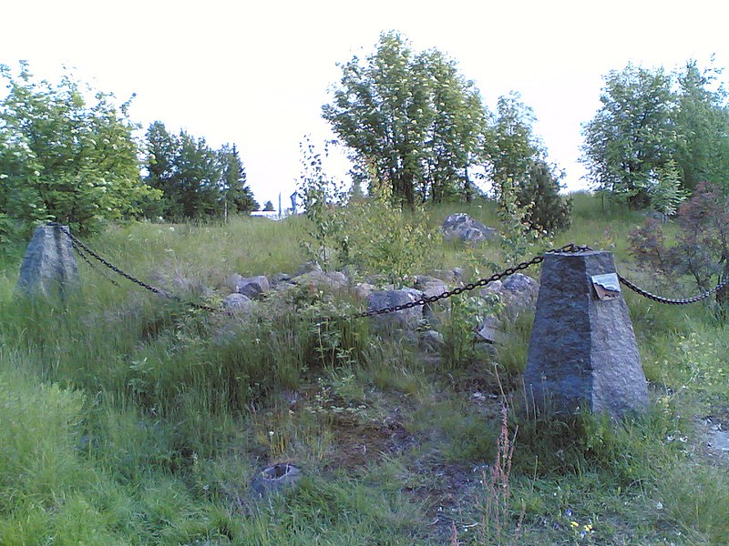 File:Muinaisjäänne - panoramio.jpg