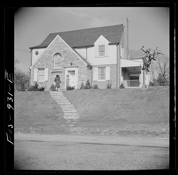 File:Negro home on the outskirts of the city which is owned by a doctor8d20343v.jpg