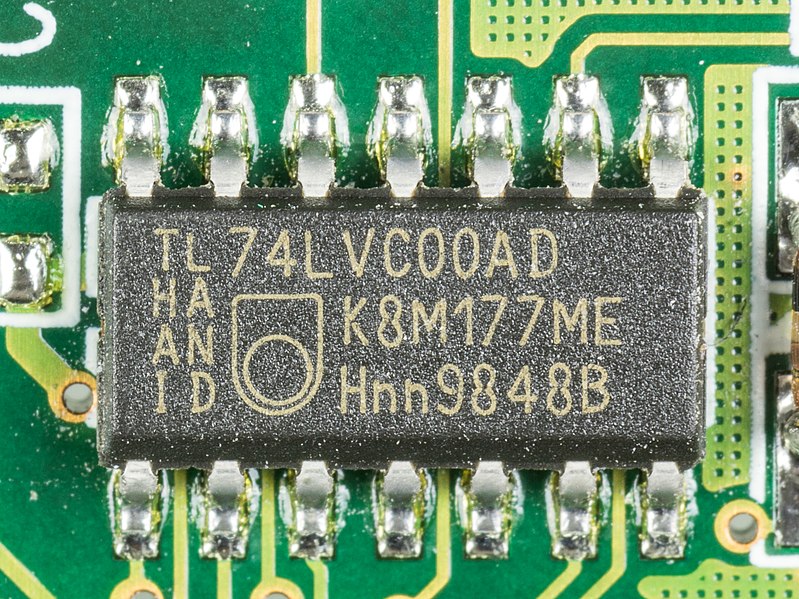 File:Netgear DS104 - board - Philips 74LVC00AD-6377.jpg