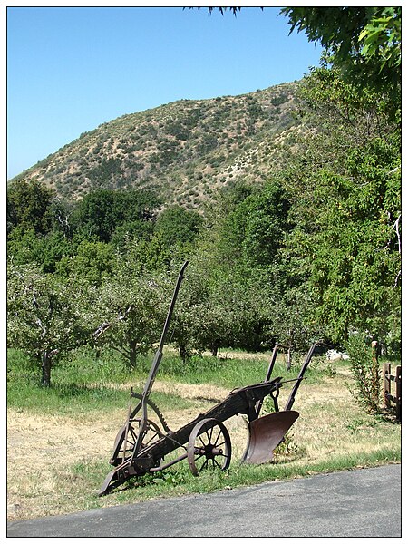 File:Oak Glen, Los Rios Rancho 6-2012 (7408766582).jpg