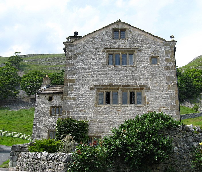 File:Old Hall, 1658, Kilnsey.jpg