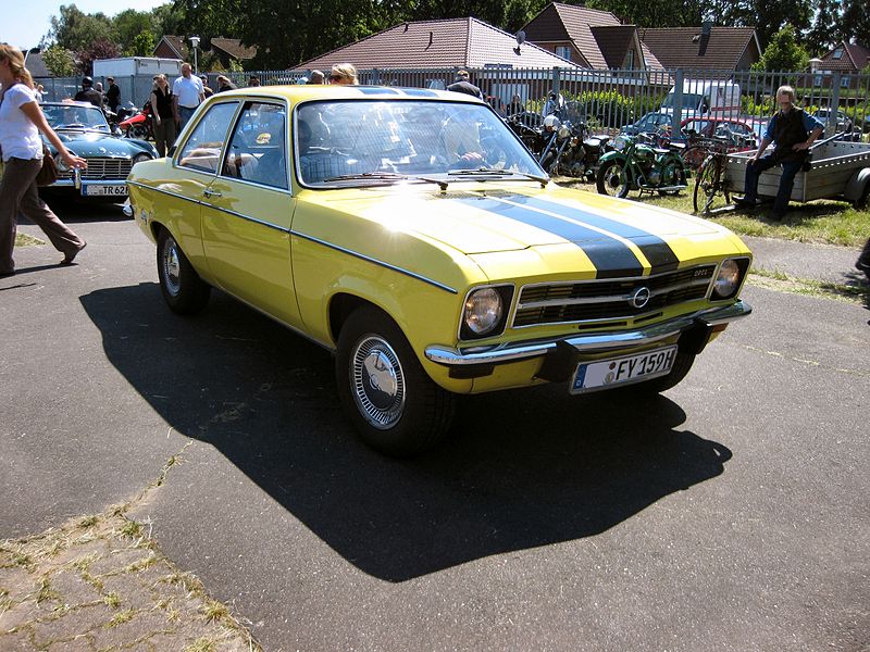 Die Adam Opel AG 800px-Opel_Ascona_A_front