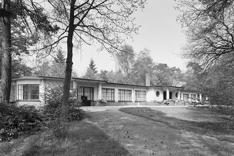 File:Overzicht voorgevel gebouw het vijfde seizoen - Den Dolder - 20002148 - RCE.jpg