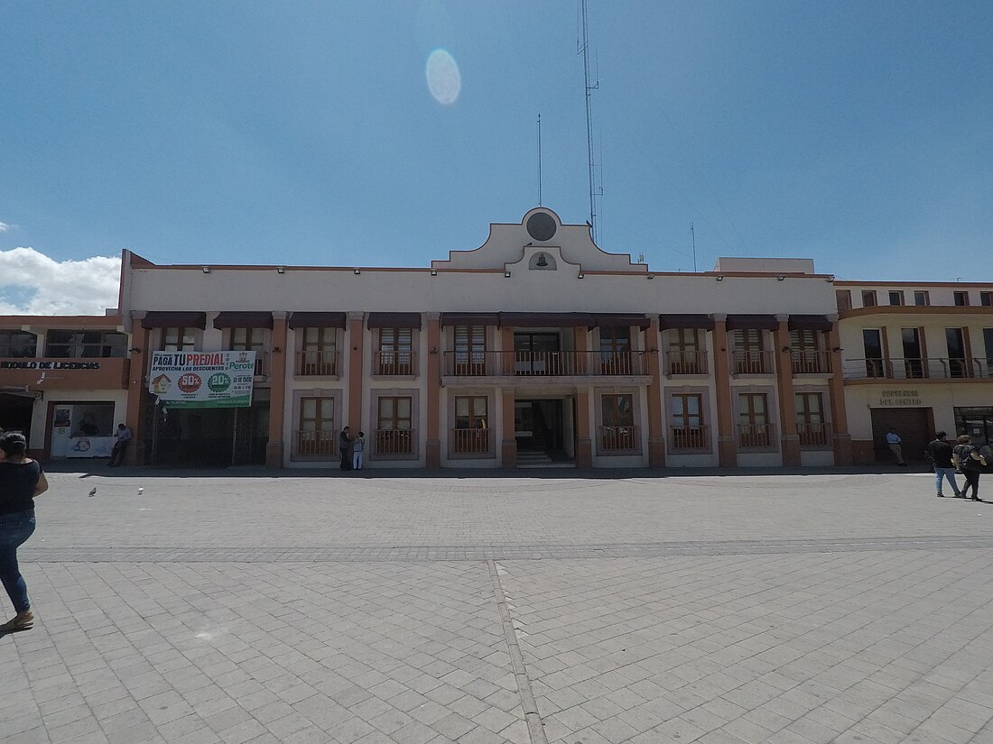 File:Palacio municipal Perote.jpg