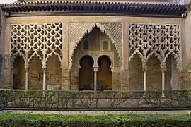 Español: Patio del Yeso. Pórtico English: Courtyard of the Plaster