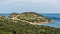 2773) La petite péninsule et l'ile de Peristeri, côte nord de la Crète, Grèce , 24 avril 2015
