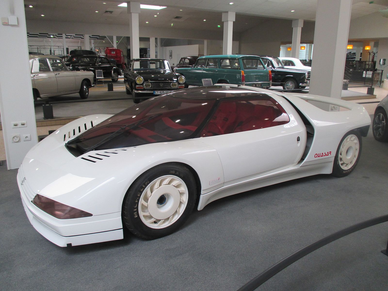 1600px-Peugeot_Quasar_07.jpg