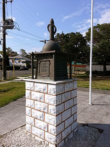 Pinkenba Memorial Perang 01.jpg